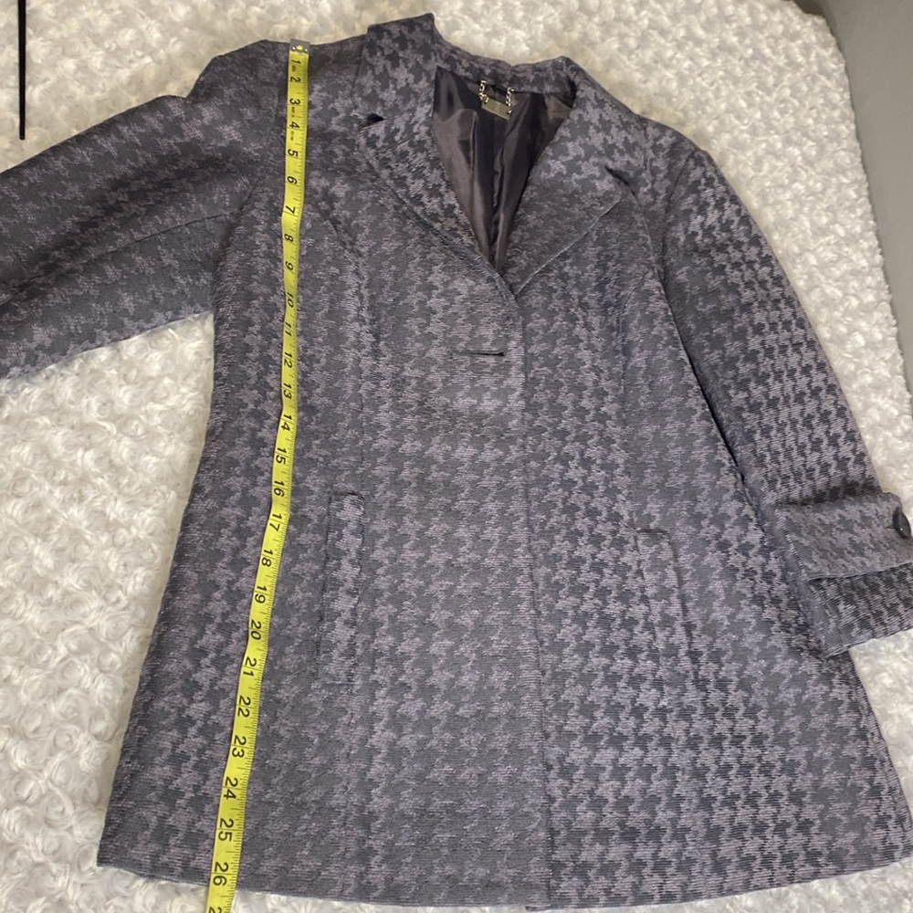 Due per Due poly/ rayon size M herringbone blazer grey and lavender lined! - Picture 8 of 10